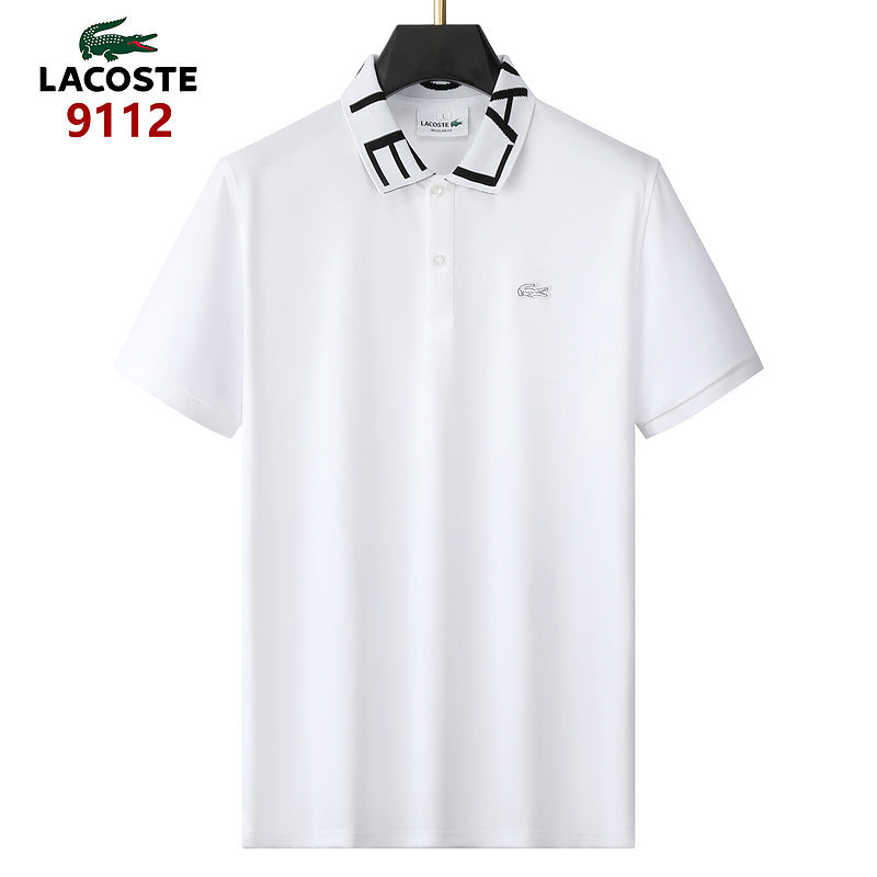 Les polos Lacoste pour homme sont le symbole parfait de l'élégance décontractée, alliant style et confort depuis des générations. Au meilleur prix.