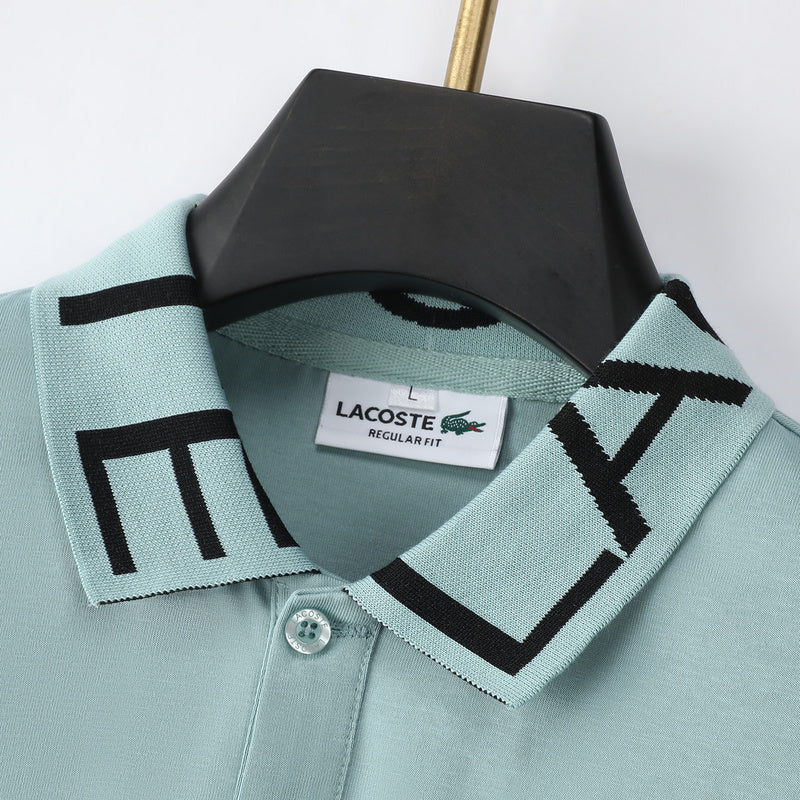 Les polos Lacoste pour homme sont le symbole parfait de l'élégance décontractée, alliant style et confort depuis des générations. Au meilleur prix.
