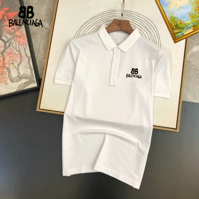 Les polos T-shirt Balenciaga pour homme incarnent l’élégance contemporaine avec une touche de minimalisme audacieux. A des prix abordable 