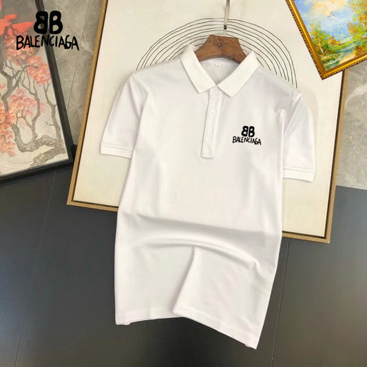 Les polos T-shirt Balenciaga pour homme incarnent l’élégance contemporaine avec une touche de minimalisme audacieux. A des prix abordable 