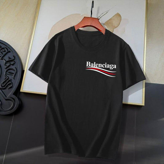 Les polos T-shirt Balenciaga pour homme incarnent l’élégance contemporaine avec une touche de minimalisme audacieux. A des prix abordable 