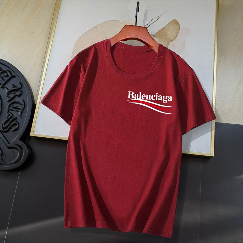Les polos T-shirt Balenciaga pour homme incarnent l’élégance contemporaine avec une touche de minimalisme audacieux. A des prix abordable 