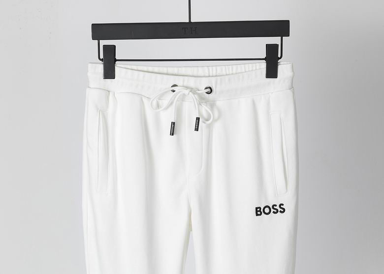 Les ensembles survêtement Hugo Boss allient performance et style. Leur design sophistiqué et leur qualité supérieure.pas cher.le moins cher.
