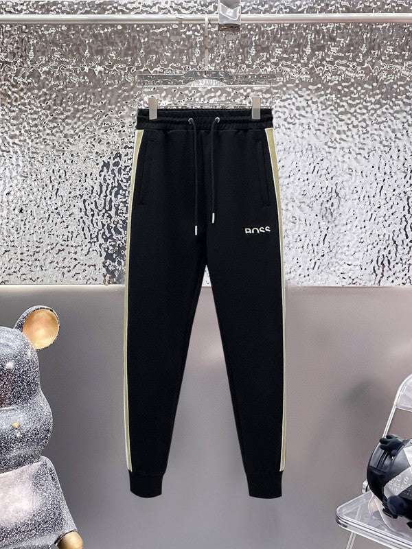 Les ensembles survêtement Hugo Boss allient performance et style. Leur design sophistiqué et leur qualité supérieure.pas cher.le moins cher.