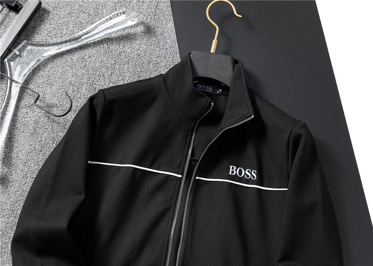 Les ensembles survêtement Hugo Boss allient performance et style. Leur design sophistiqué et leur qualité supérieure.pas cher.le moins cher.