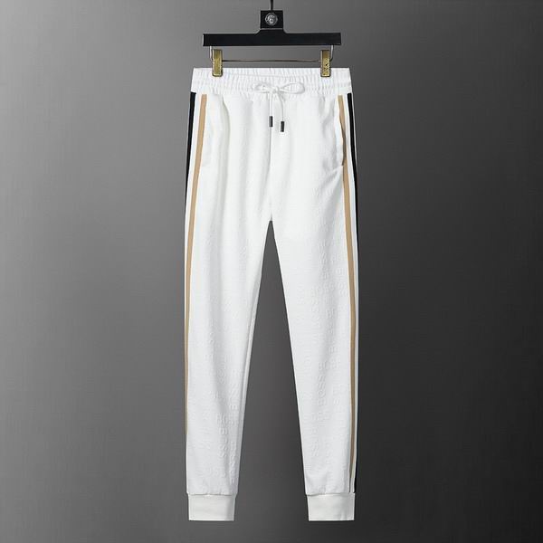 Les ensembles survêtement Hugo Boss allient performance et style. Leur design sophistiqué et leur qualité supérieure.pas cher.le moins cher.