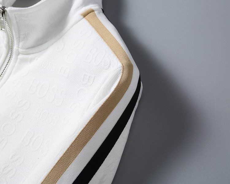 Les ensembles survêtement Hugo Boss allient performance et style. Leur design sophistiqué et leur qualité supérieure.pas cher.le moins cher.