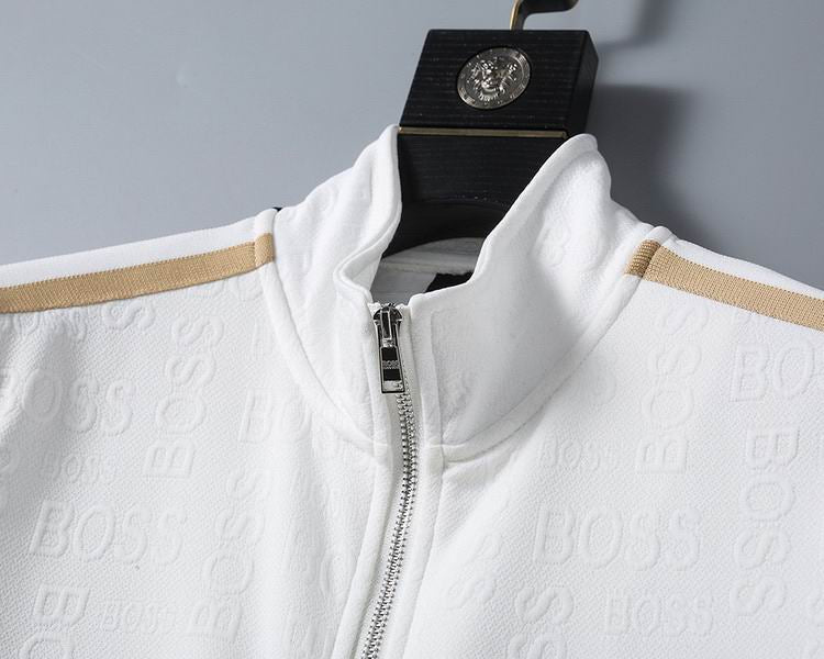 Les ensembles survêtement Hugo Boss allient performance et style. Leur design sophistiqué et leur qualité supérieure.pas cher.le moins cher.