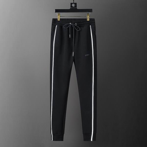 Les ensembles survêtement Hugo Boss allient performance et style. Leur design sophistiqué et leur qualité supérieure.pas cher.le moins cher.