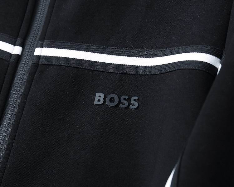 Les ensembles survêtement Hugo Boss allient performance et style. Leur design sophistiqué et leur qualité supérieure.pas cher.le moins cher.