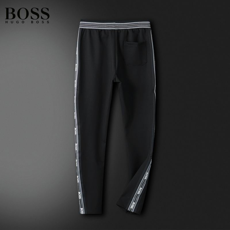 Les ensembles survêtement Hugo Boss allient performance et style. Leur design sophistiqué et leur qualité supérieure.pas cher.le moins cher.