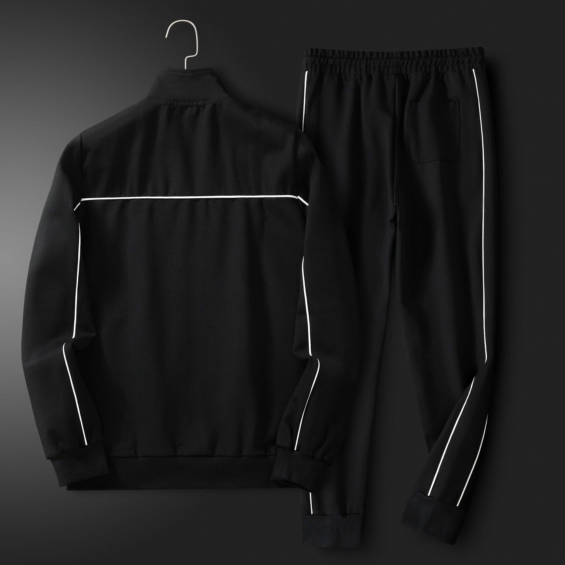 Les ensembles survêtement Hugo Boss allient performance et style. Leur design sophistiqué et leur qualité supérieure.pas cher.le moins cher.