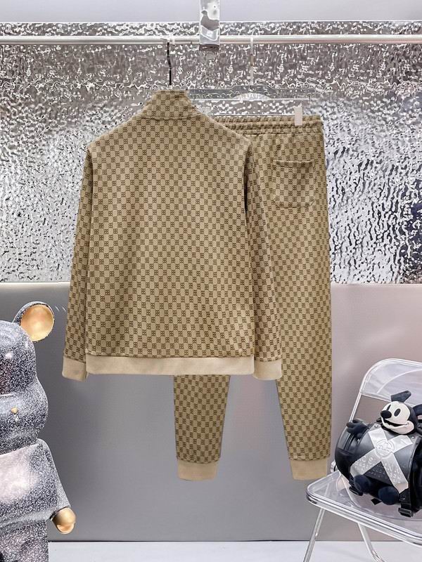 Les ensembles survêtement Balenciaga allient performance et style. Leur design avant-gardiste et leur qualité supérieure. Pas cher. Le moins cher.