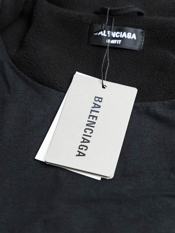 Les ensembles survêtement Balenciaga allient performance et style. Leur design avant-gardiste et leur qualité supérieure. Pas cher. Le moins cher.