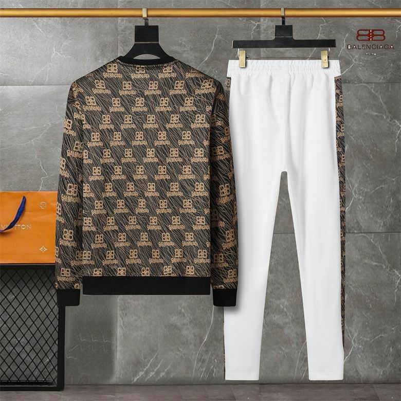 Les ensembles survêtement Balenciaga allient performance et style. Leur design avant-gardiste et leur qualité supérieure. Pas cher. Le moins cher.