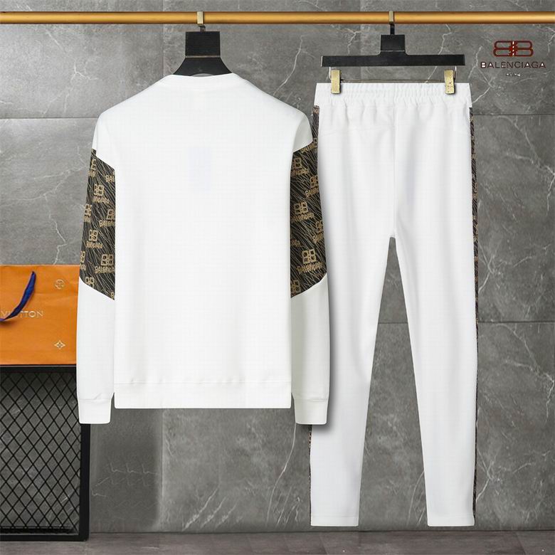 Les ensembles survêtement Balenciaga allient performance et style. Leur design avant-gardiste et leur qualité supérieure. Pas cher. Le moins cher.