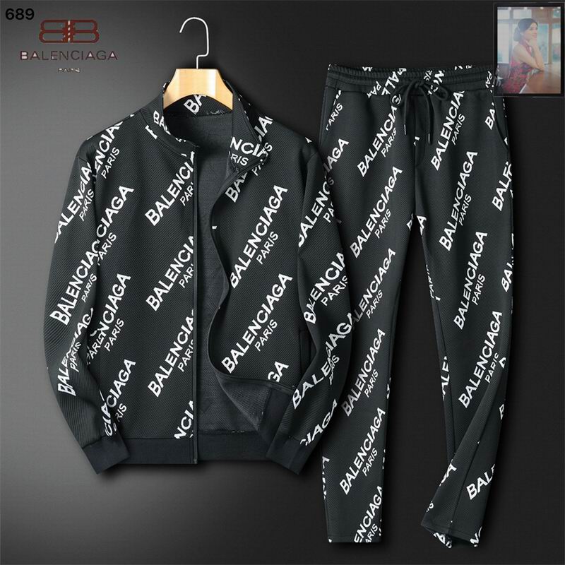Les ensembles survêtement Balenciaga allient performance et style. Leur design avant-gardiste et leur qualité supérieure. Pas cher. Le moins cher.