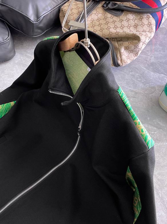 Les ensembles survêtement Balenciaga allient performance et style. Leur design avant-gardiste et leur qualité supérieure. Pas cher. Le moins cher.