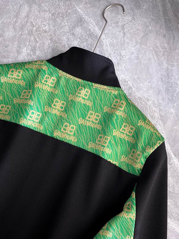 Les ensembles survêtement Balenciaga allient performance et style. Leur design avant-gardiste et leur qualité supérieure. Pas cher. Le moins cher.