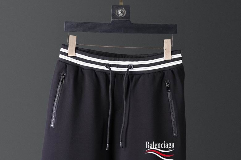 Les ensembles survêtement Balenciaga allient performance et style. Leur design avant-gardiste et leur qualité supérieure. Pas cher. Le moins cher.