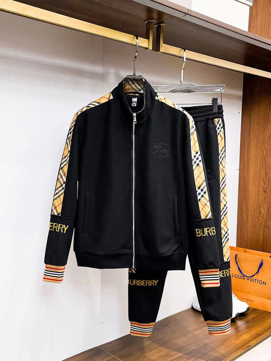 Les ensembles survêtement Burberry combinent performance et style. Leur design sophistiqué. Pas cher.le moins cher.