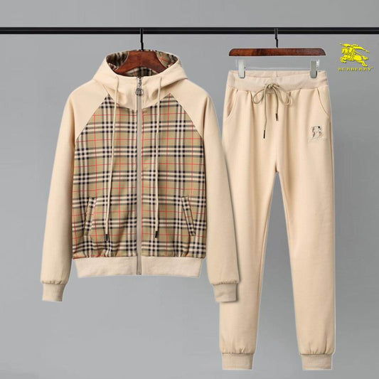 Les ensembles survêtement Burberry combinent performance et style. Leur design sophistiqué. Pas cher.le moins cher.