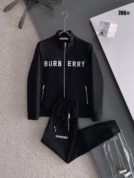 Les ensembles survêtement Burberry combinent performance et style. Leur design sophistiqué. Pas cher.le moins cher.