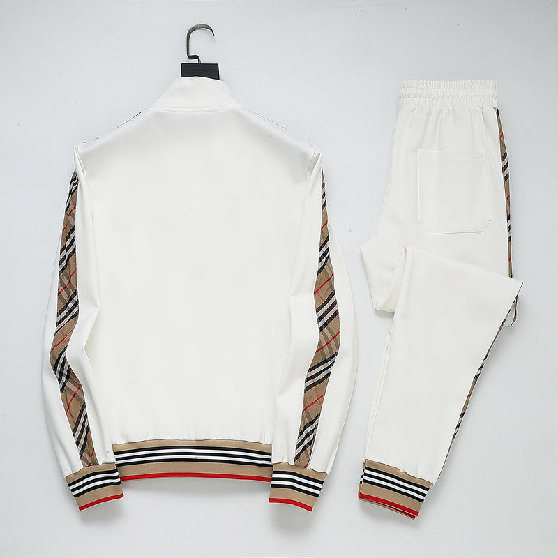 Les ensembles survêtement Burberry combinent performance et style. Leur design sophistiqué. Pas cher.le moins cher.