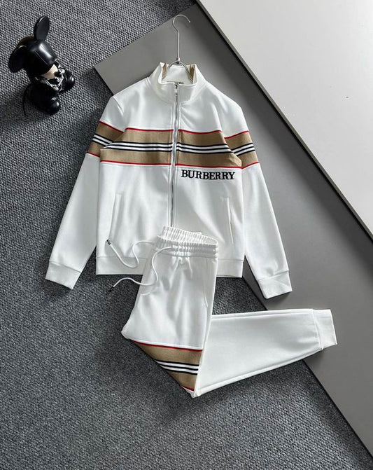 Les ensembles survêtement Burberry combinent performance et style. Leur design sophistiqué. Pas cher.le moins cher.