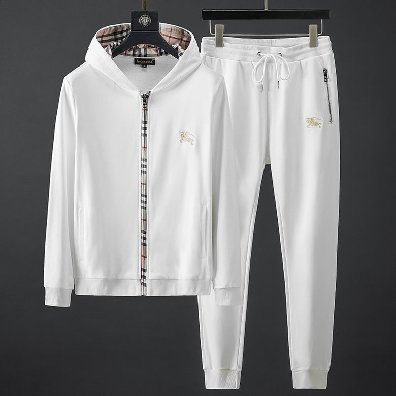 Les ensembles survêtement Burberry combinent performance et style. Leur design sophistiqué. Pas cher.le moins cher.