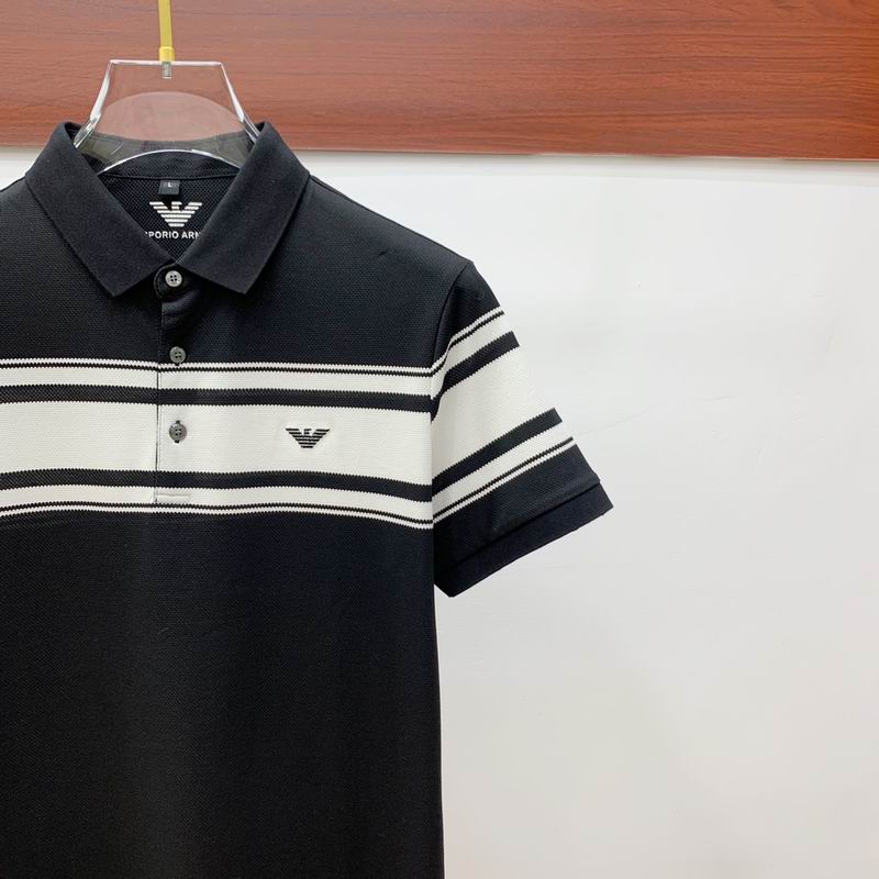 Les polos Armani pour homme reflètent l’élégance raffinée et le savoir-faire emblématique de la maison italienne. Au meilleur prix 