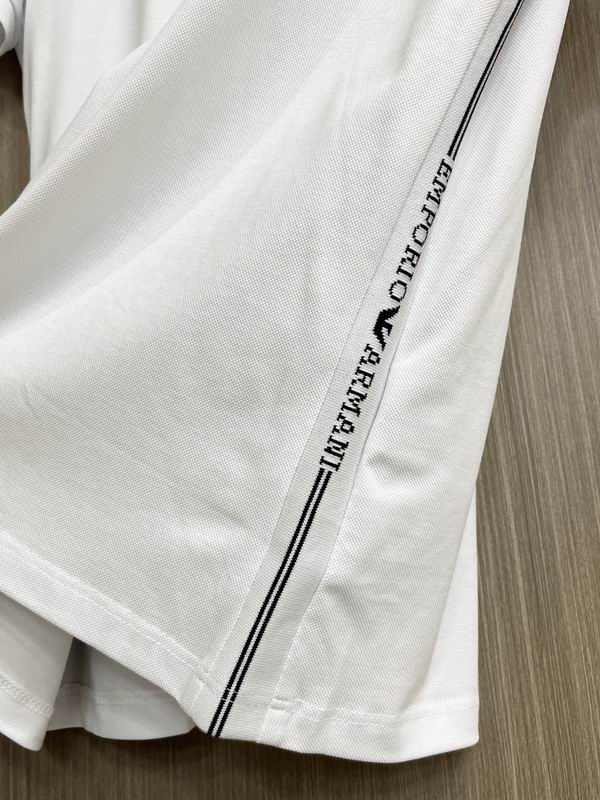 Les polos Armani pour homme reflètent l’élégance raffinée et le savoir-faire emblématique de la maison italienne. Au meilleur prix 