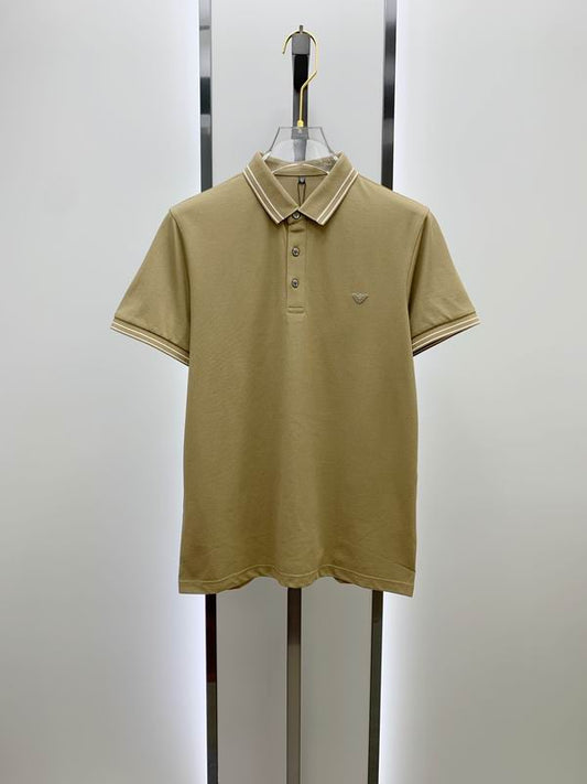 Les polos Armani pour homme reflètent l’élégance raffinée et le savoir-faire emblématique de la maison italienne. Au meilleur prix 