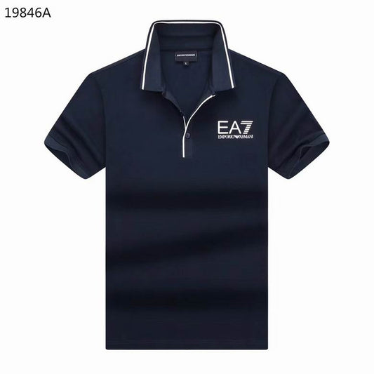 Les polos Armani pour homme reflètent l’élégance raffinée et le savoir-faire emblématique de la maison italienne. Au meilleur prix 