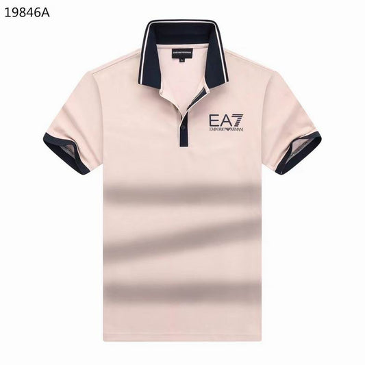 Les polos Armani pour homme reflètent l’élégance raffinée et le savoir-faire emblématique de la maison italienne. Au meilleur prix 