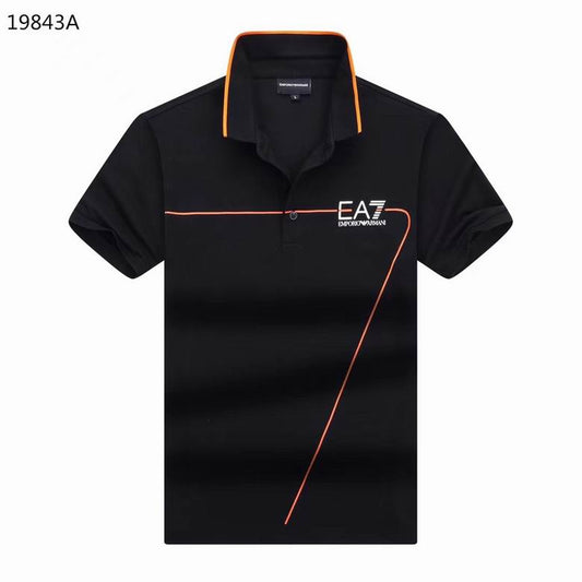 Les polos Armani pour homme reflètent l’élégance raffinée et le savoir-faire emblématique de la maison italienne. Au meilleur prix 