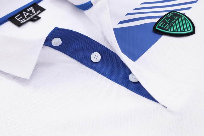 Les polos Armani pour homme reflètent l’élégance raffinée et le savoir-faire emblématique de la maison italienne. Au meilleur prix 