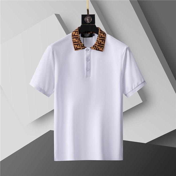 Les polos T-shirt Fendi pour homme incarnent l’élégance italienne avec une touche de modernité , caractéristiques de la maison Fendi. Au meilleur prix 