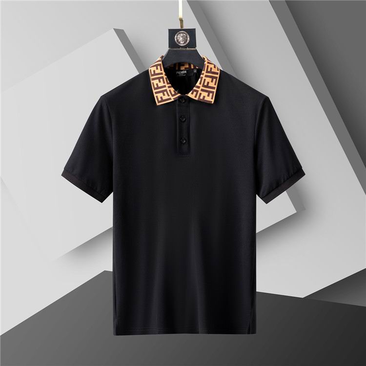 Les polos T-shirt Fendi pour homme incarnent l’élégance italienne avec une touche de modernité , caractéristiques de la maison Fendi. Au meilleur prix 
