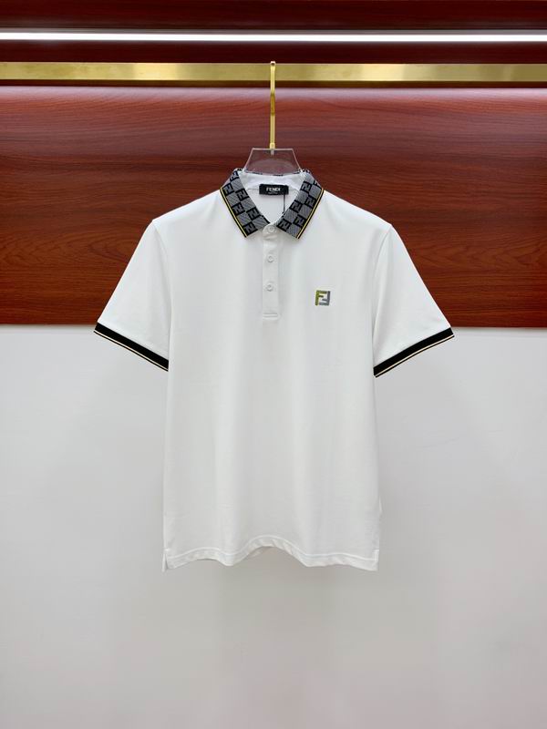 Les polos T-shirt Fendi pour homme incarnent l’élégance italienne avec une touche de modernité , caractéristiques de la maison Fendi. Au meilleur prix 