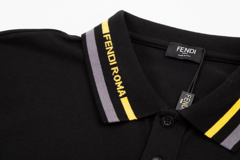 Les polos T-shirt Fendi pour homme incarnent l’élégance italienne avec une touche de modernité , caractéristiques de la maison Fendi. Au meilleur prix 