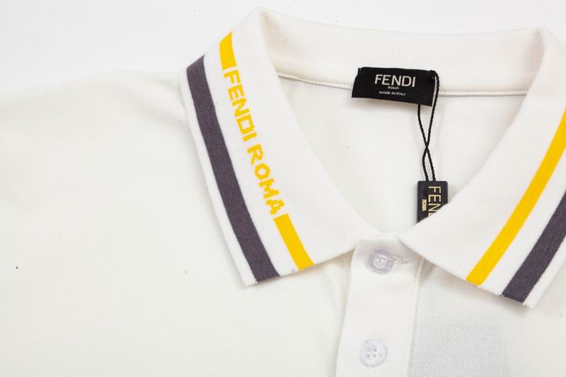 Les polos T-shirt Fendi pour homme incarnent l’élégance italienne avec une touche de modernité , caractéristiques de la maison Fendi. Au meilleur prix 