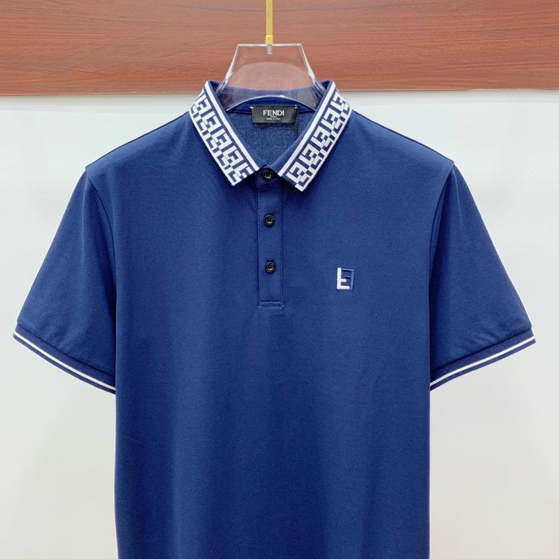 Les polos T-shirt Fendi pour homme incarnent l’élégance italienne avec une touche de modernité , caractéristiques de la maison Fendi. Au meilleur prix 