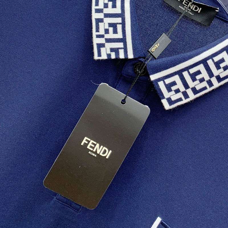 Les polos T-shirt Fendi pour homme incarnent l’élégance italienne avec une touche de modernité , caractéristiques de la maison Fendi. Au meilleur prix 