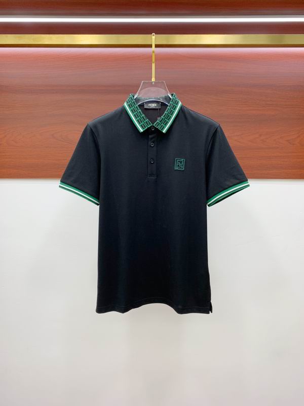 Les polos T-shirt Fendi pour homme incarnent l’élégance italienne avec une touche de modernité , caractéristiques de la maison Fendi. Au meilleur prix 