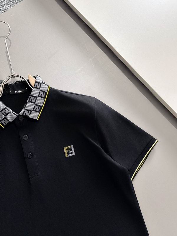 Les polos T-shirt Fendi pour homme incarnent l’élégance italienne avec une touche de modernité , caractéristiques de la maison Fendi. Au meilleur prix 