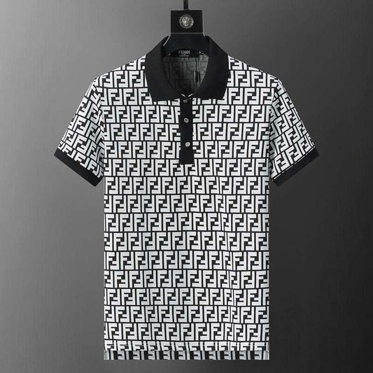 Les polos T-shirt Fendi pour homme incarnent l’élégance italienne avec une touche de modernité , caractéristiques de la maison Fendi. Au meilleur prix 