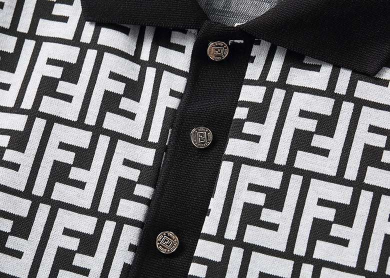 Les polos T-shirt Fendi pour homme incarnent l’élégance italienne avec une touche de modernité , caractéristiques de la maison Fendi. Au meilleur prix 