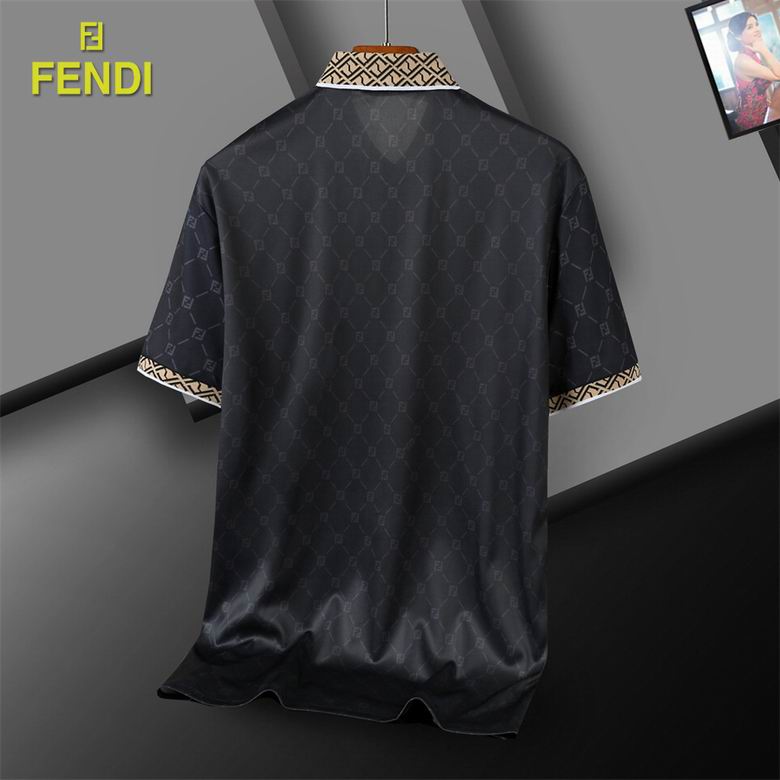 Les polos T-shirt Fendi pour homme incarnent l’élégance italienne avec une touche de modernité , caractéristiques de la maison Fendi. Au meilleur prix 
