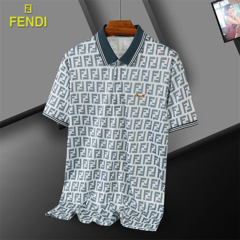 Les polos T-shirt Fendi pour homme incarnent l’élégance italienne avec une touche de modernité , caractéristiques de la maison Fendi. Au meilleur prix 